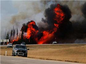 加拿大大火促使國際油價短時間內上升 加拿大大火促使國際油價短時間內上升