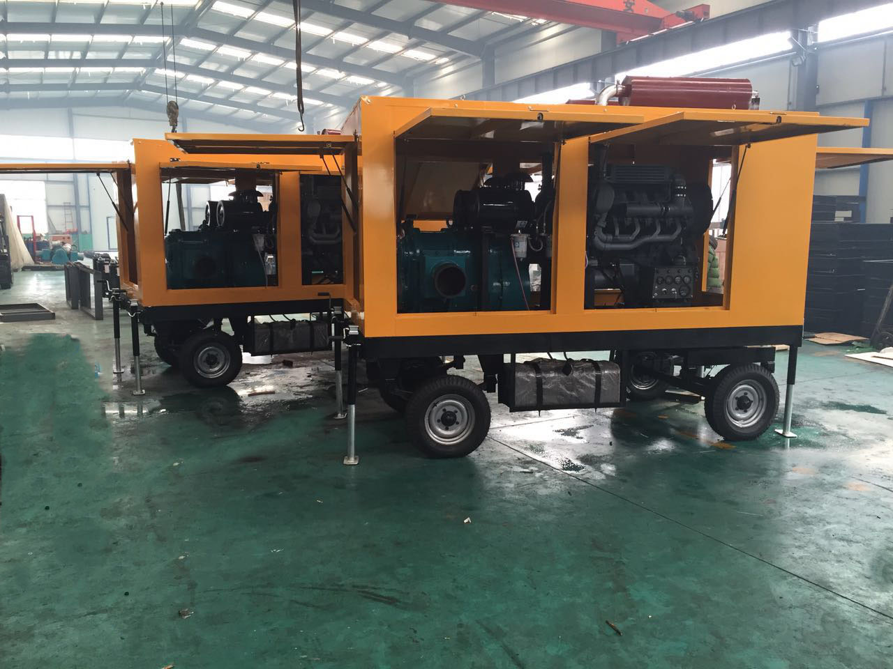 羅德移動(dòng)泵車在工廠進(jìn)行出廠試驗(yàn) 羅德移動(dòng)泵車在工廠進(jìn)行出廠試驗(yàn)