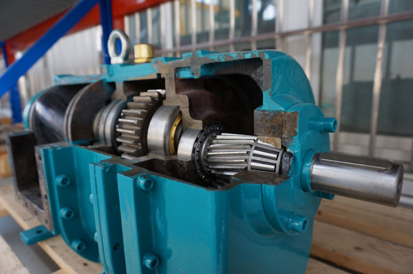 羅德凸輪轉(zhuǎn)子泵剖面圖 羅德凸輪轉(zhuǎn)子泵剖面圖